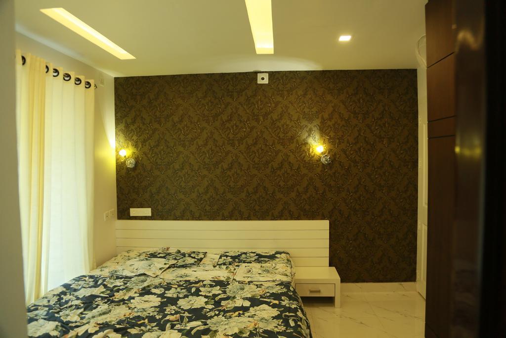 Srm Tower Residency Apartment Guruvayur Bagian luar foto